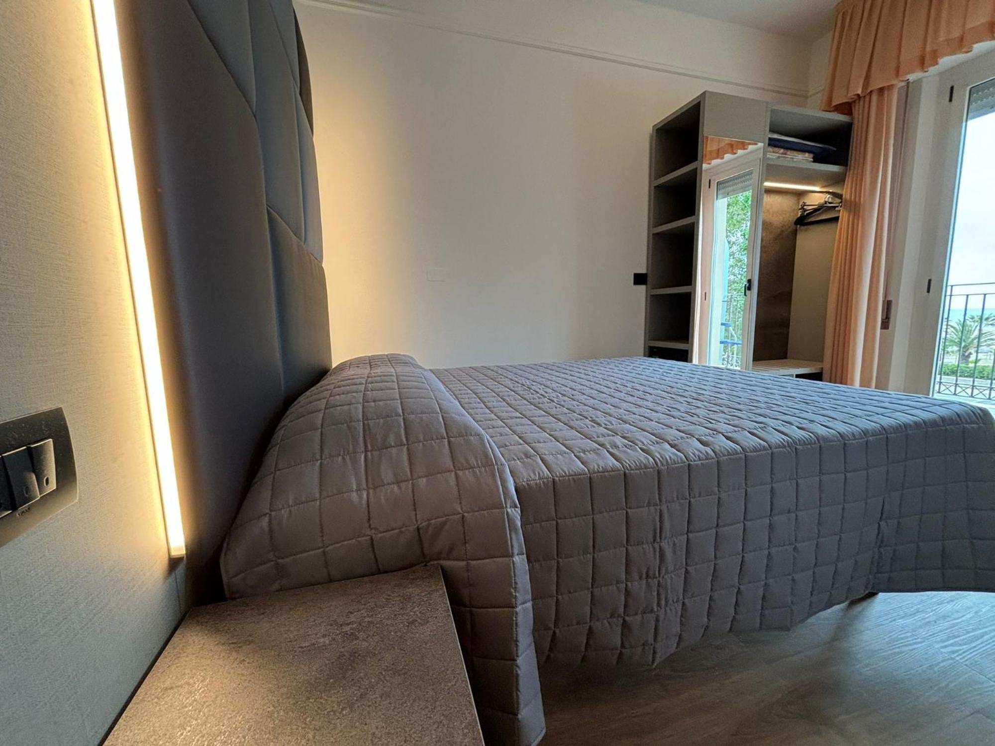 Hotel Cobalto Ρίμινι Εξωτερικό φωτογραφία